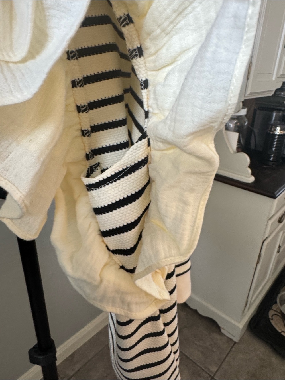 JODIFL Cream & Black Striped Ruffle-Sleeve Knit Top - Picture 3 of 3